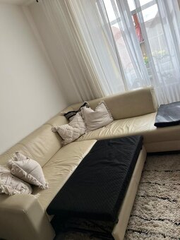 Rozkládací kožená sedačka - 2