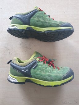 Dětská obuv SALEWA a LOWA - 2