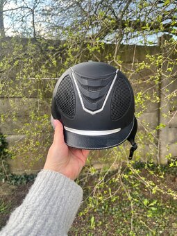 Jezdecká přilba - 2