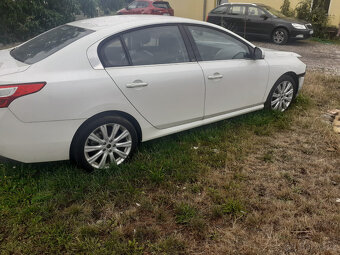 Náhradní díly Latitude - 2