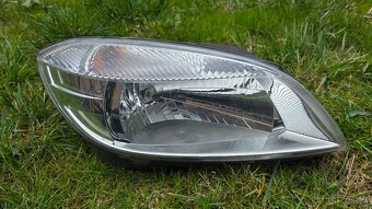 přední světla Fabia 2 facelift - 2