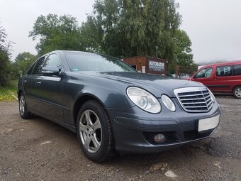 Mercedes-Benz E 220 CDi    manuál - 2