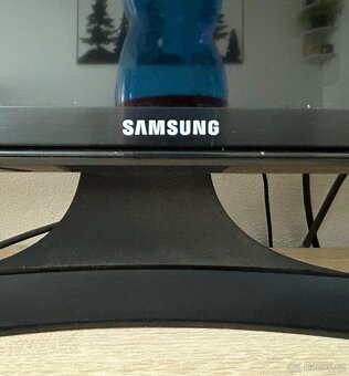 55" Samsung UE55KU6072 (2016) - 2