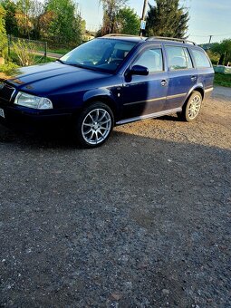 Škoda Octavia - 2