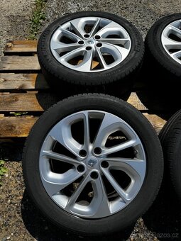 Alu kola, disky r17 5x114,3 Renault 215/50 - 2
