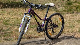 TREK Precaliber 24"- kolo pro dívku cca 9-14 let - 2