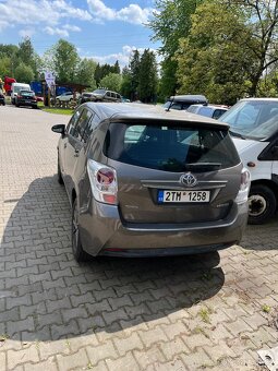 Toyota Verso - 2