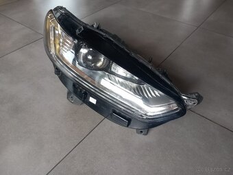 Pravý přední světlomet Ford MONDEO 11/2014- - 2