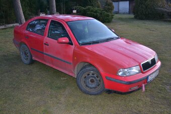 Škoda octávia 1,6 benzín - 2
