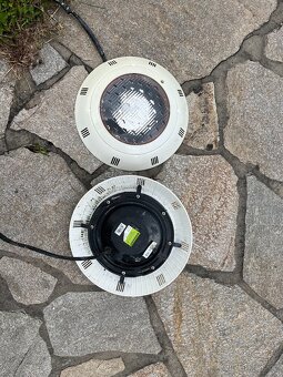 bazénové světla - 2