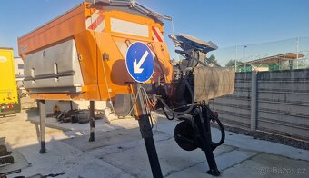 Predám sypaciu nadstavbu, radlicu na sneh a sklápaciu korbu - 2
