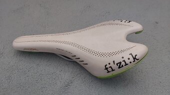 Universální sedlo Fizik Pavé CX - 2