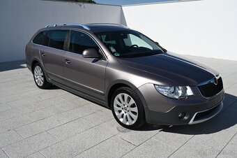 Škoda Superb 2.0TSI 147KW DSG Scout 2012 - 2