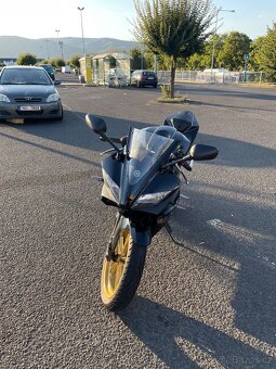 Yamaha yzf r125 2011 - 2