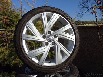 Golf (octavia III) - zánovní zimní alu Bergamo 18" ET51 - 2