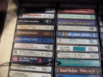 Kazety s dechovkou cca 80-90 kusů - 2