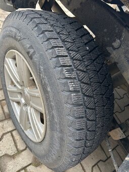 Pneu Toyota Hilux - 2