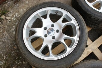 Artec alu R17 na VW Seat Skoda Audi 5x112 letni pneu - 2