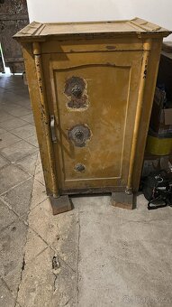 Trezor skříňový - 2