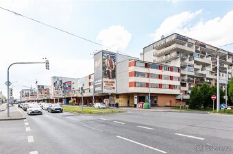 Nabízím k pronájmu podzemní garážové stání na Poděbradské - 2