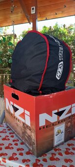 Moto odklápěcí přilba NZI - 2