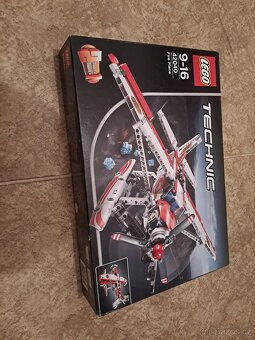LEGO Technic 42040 Požární letoun - 2