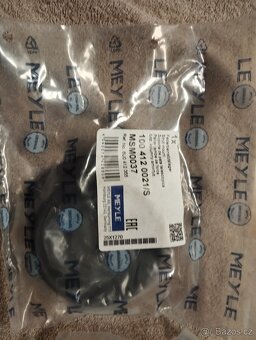 Felicia nové dily vyměním za retro autíčko na ovládání - 2