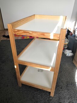 Přebalovací pult - 2