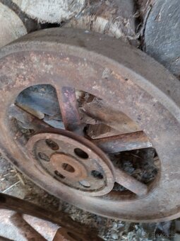 Setrvačníky Slavia - 2