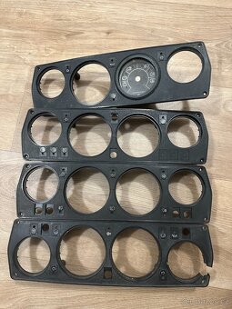 Díly budíků Škoda 105-130 - 2