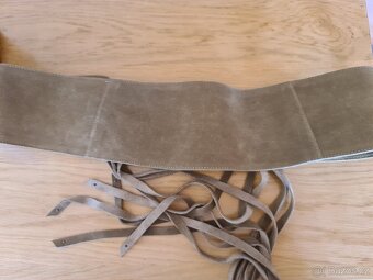 Dámský kožený pásek Sisley - 2