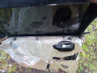 Dveře Audi avant - 2