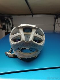 Cyklistická helma - 2