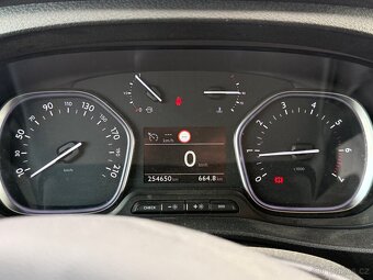 Prodám Peugeot Traveller 2017 - 2