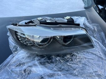 BMW E90/E91 LCi pravý xenon NOVÝ 7240248 - 2