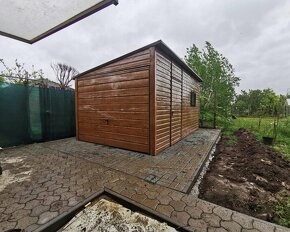 Plechová garáž 4x5 m s výklopnou bránou. - 2