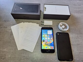 iPhone 8 64gb black, baterie 97% - 2