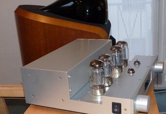 1 integrovaný lampový zesilovač OCTAVE V70 - 2