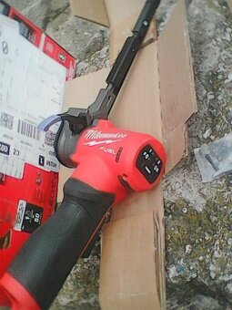 MILWAUKEE M12 FBFL13-0 Aku pilník pásová bruska - 2