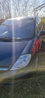 Prodám náhradní díly na Citroen C8 2.2HDi 4hw. 262000km. V a - 2