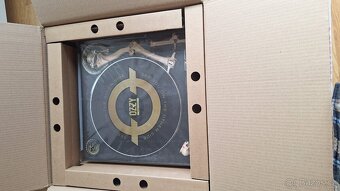 BOX OZZY pozor VZACNÉ PRVNI VYDANÍ 2019 PODPIS - 2