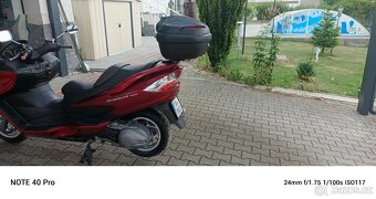 Suzuki Burgman 400 - 2