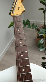Fender American Professional Stratocaster - elektrická kytar - 2