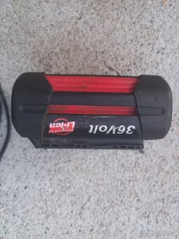 BOSCH Baterie 36V a NABÍJEČKA - 2