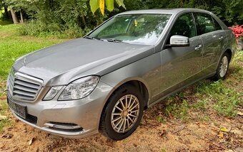Mercedes Benz E200 CDI Elegance - 2