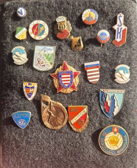 Predam stare fotbalove odznaky Ceske a Slovenske - 2