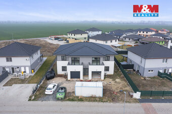 Prodej rodinného domu, 188 m², Polerady - 2