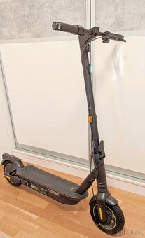 Elektrokoloběžka Segway Ninebot G2 Max, ve stavu nové - 2