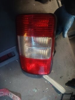 Caddy zadní světla - 2
