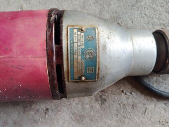 Prodám vrtačky ČKD,NAREX bruska - 2